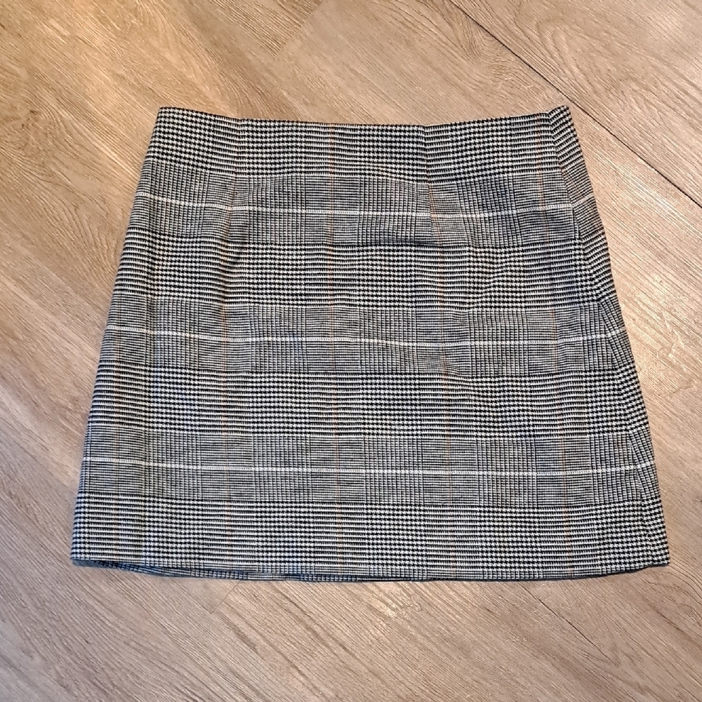 Tommy Hilfiger Black and White Plaid Mini Skirt